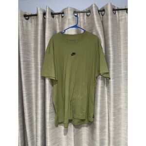 The Nike Tee Essentials Loose Fit Tee in Olive Green Men's Size XXL